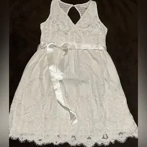 cap sleeve lace midi dress in ivory nude Ivory Lace Cap Sleeve V Neck Mini Dress main image 0